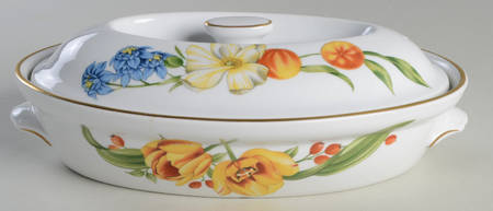 Pershore (Gold Trim) 10" Oval Entree Dish & Lid