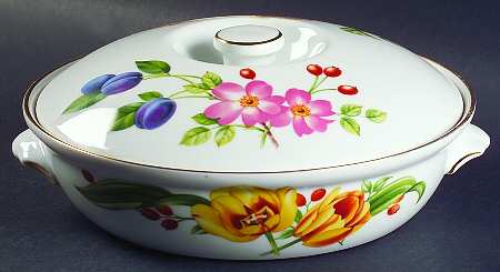 Pershore (Gold Trim) 1 Qt Round Covered Casserole