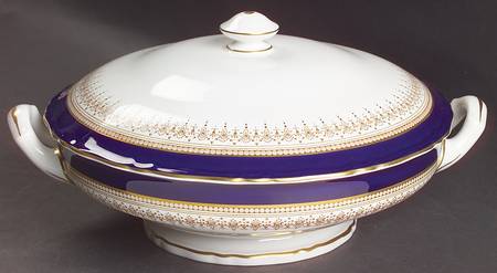 Regency Blue Round Covered Vegetable