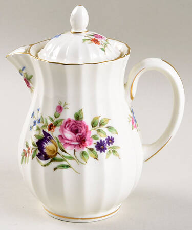 Roanoke Cream Hot Water Jug & Lid