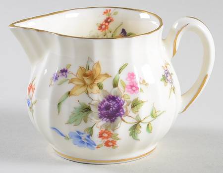 Roanoke Cream Mini Creamer