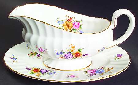 Roanoke White Gravy Boat & Underplate