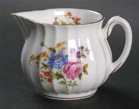 Roanoke White Mini Creamer