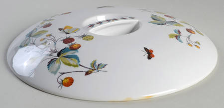Strawberry Fair (Oven To Table, Bluetrim) Lid for 10" Round Entree Dish