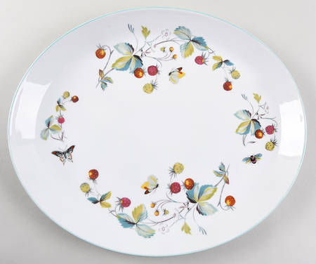 Strawberry Fair (Oven To Table, Bluetrim) 14" Oval Serving Platter