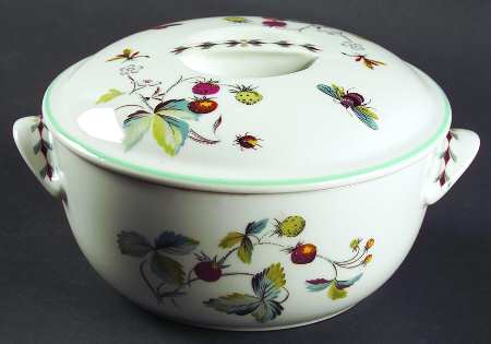 Strawberry Fair (Oven To Table, Bluetrim) 1 Pt Round Covered Casserole
