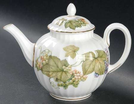 Vine Harvest Small Teapot & Lid