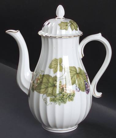 Vine Harvest Coffee Pot & Lid