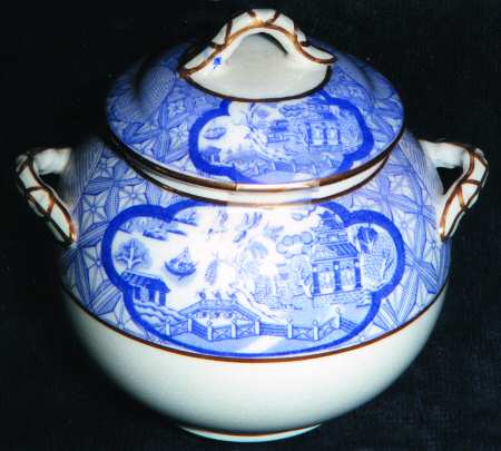 W1605 by Royal Worcester