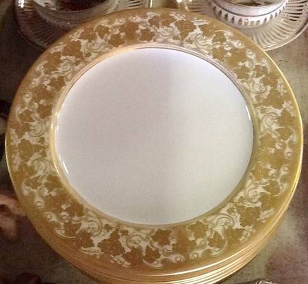 W9615 by Royal Worcester