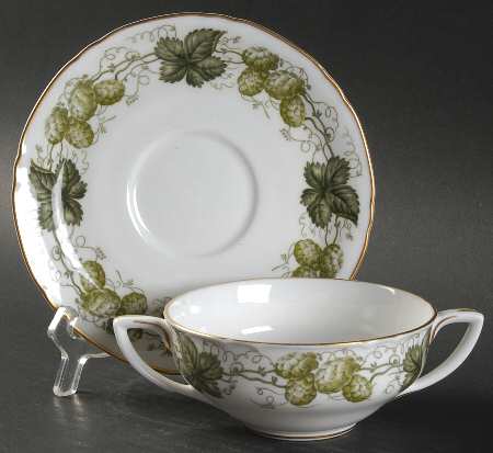 The Worcester Hop Flat Cream Soup Bowl & Saucer Set