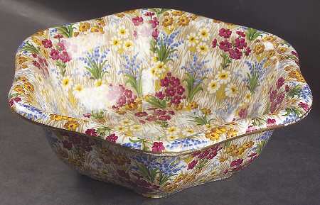 Marguerite (Gold Trim) 9" Hexagonal Bowl by Royal Winton