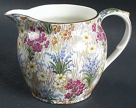 Marguerite (Gold Trim) 12 Oz Jug by Royal Winton