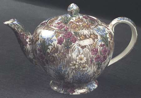 Marguerite (Gold Trim) Mini Teapot & Lid by Royal Winton