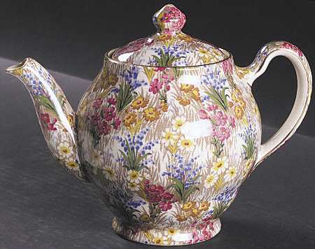 Marguerite (Gold Trim) Unknown Shape #1 Teapot & Lid by Royal Winton
