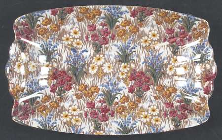 Marguerite (Gold Trim) Ribbed Tray by Royal Winton
