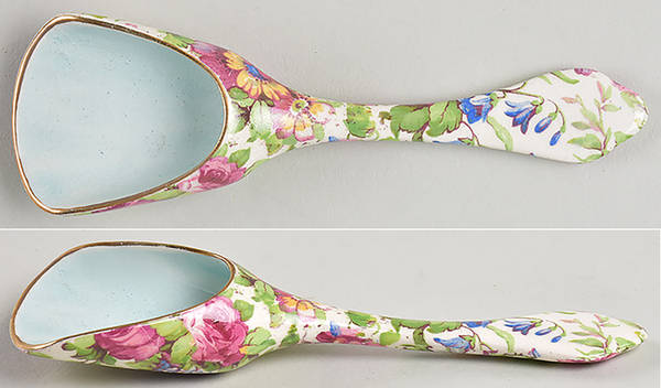 Summertime (Pre 1960, Cream Background, Gold Trim) Nut Scoop