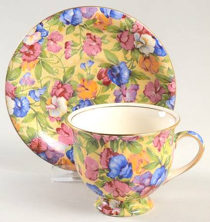 Sweet Pea Footed Cup & Saucer Set