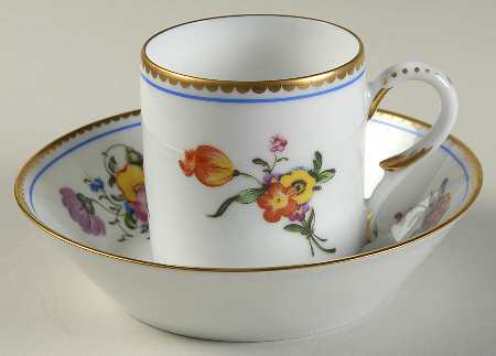 A La Reine Litron Shape Cup & Saucer Set