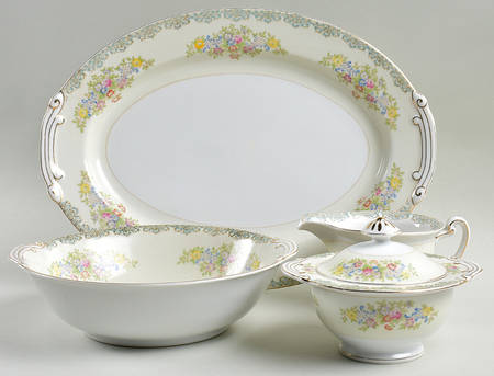 Danbury 5 Piece Hostess Set