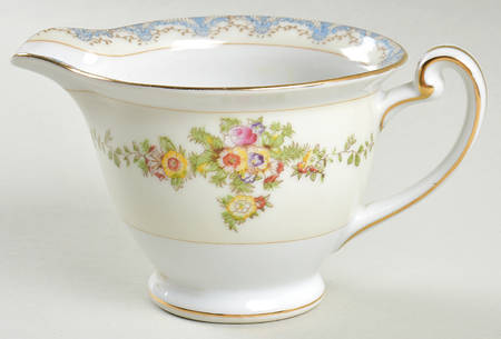 RYO2 (Japan) Creamer by Royal York (Japan)