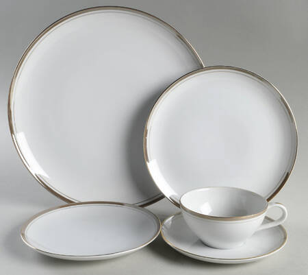 Golden Elegance 5 Piece Place Setting