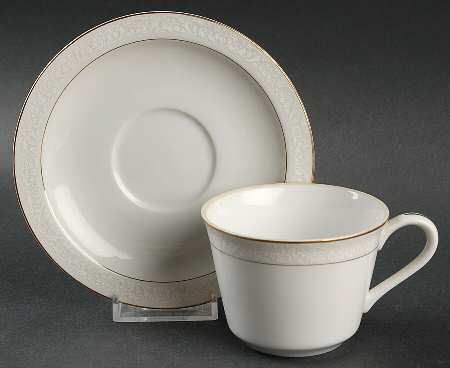 Fabulace Flat Cup & Saucer Set