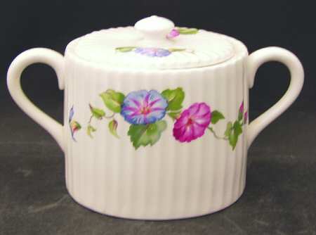 8373 (Fluted Rim, Scalloped Edge) Sugar Bowl & Lid