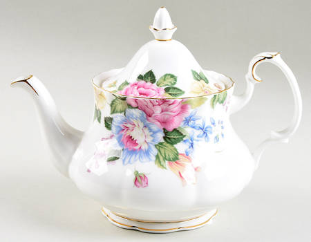 Beatrice Teapot & Lid