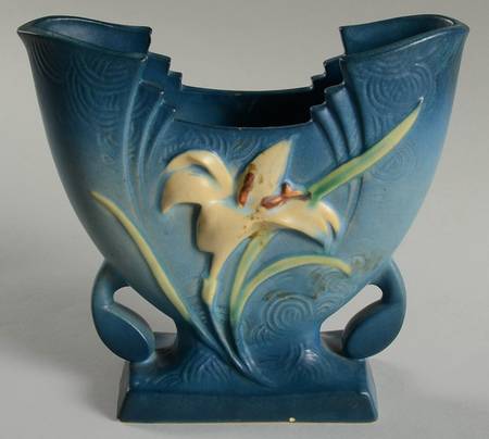 Zephyr Lily Bermuda Blue 6" Fan Vase