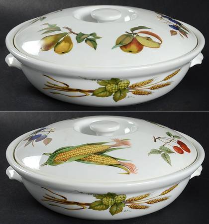 Evesham 'M' 10" Round Entree Dish & Lid