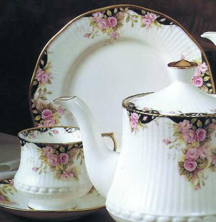 Midnight Rose Dinner Plate