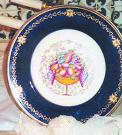 2434 by Royal Worcester