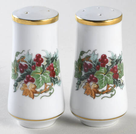 The Holly and The Ivy Salt & Pepper Set
