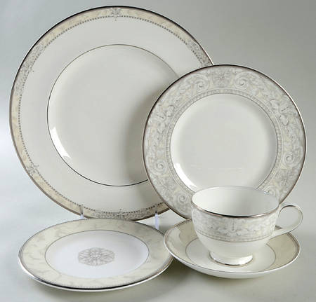 Naples Platinum 5 Piece Place Setting