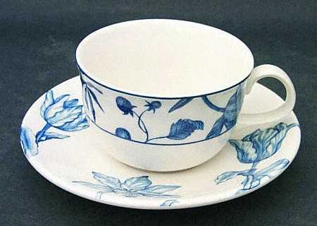Tulipa Flat Cup & Saucer Set