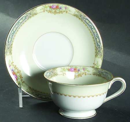 Annette Footed Cup & Saucer Set