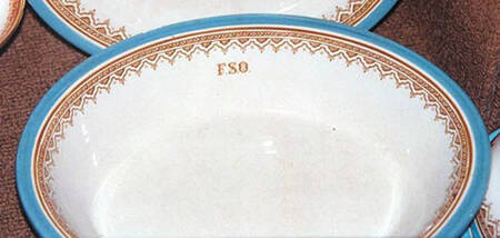 8966 by Royal Worcester
