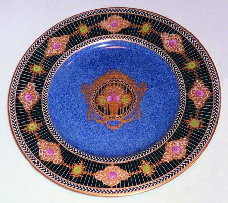 C2043 by Royal Worcester