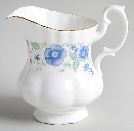 Meadowcroft Creamer