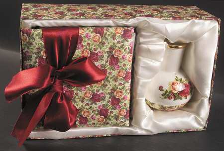 Old Country Roses Chintz Collection Photo Album & Vase 5" Box Set