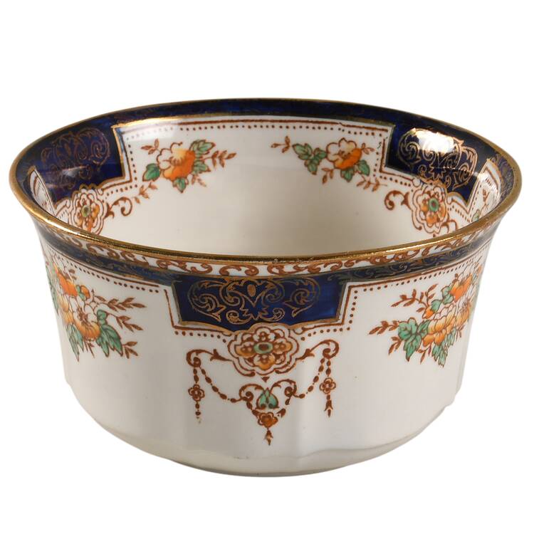 ROV13 Cranberry Bowl by Royal Victoria