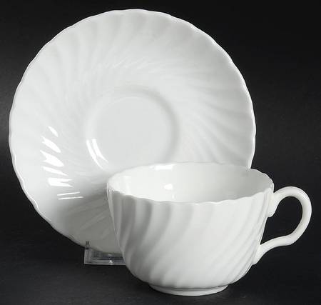 RQE1 Footed Cup & Saucer Set
