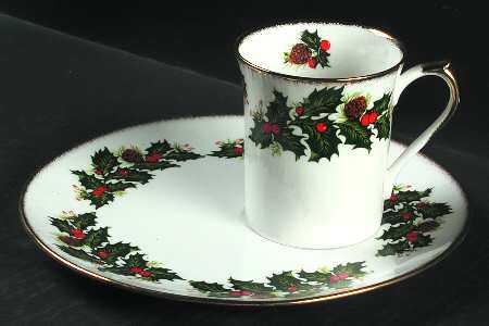 Yuletide (Smooth) Snack Plate & Cup Set by Rosina-Queens