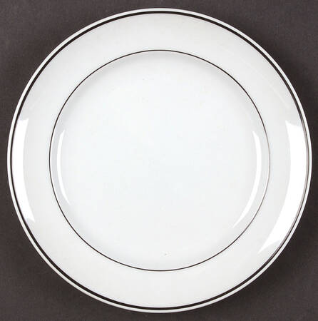 R6L1 Black Salad Plate