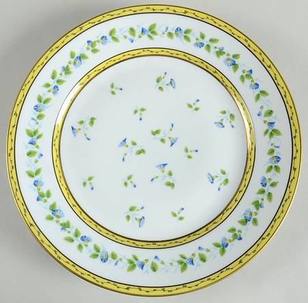 Morning Glory (Spray) 11" Chop Plate (Round Platter)