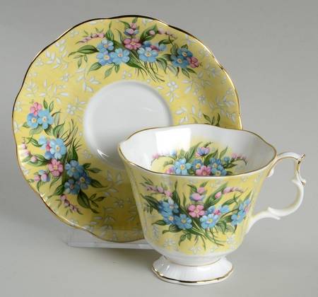 Festival Series Footed Cup & Saucer Set