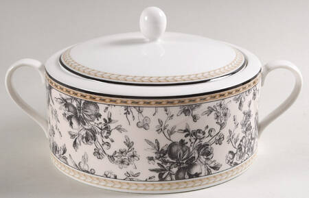 Provence Noir Round Covered Vegetable