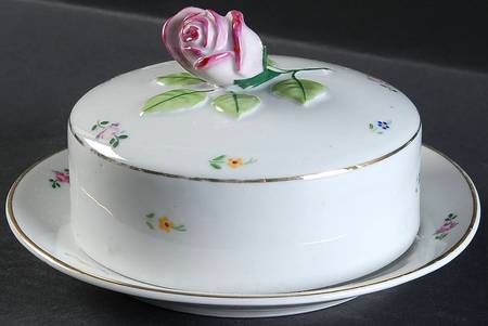 RIB9 Round Covered Butter