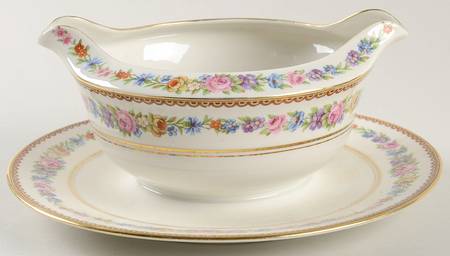 RYD33 Gravy Boat with Attached Underplate